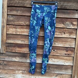 Kiragrace Floral Blue Leggings scrunched sides footless